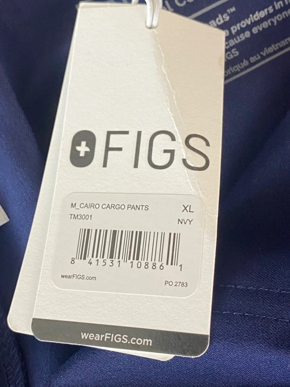 FIGS Men’s Cairo Cargo Scrub Pants Navy Blue Size XL NWT